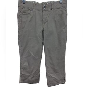 Bandolino NWOT Capri Pants Sz 6